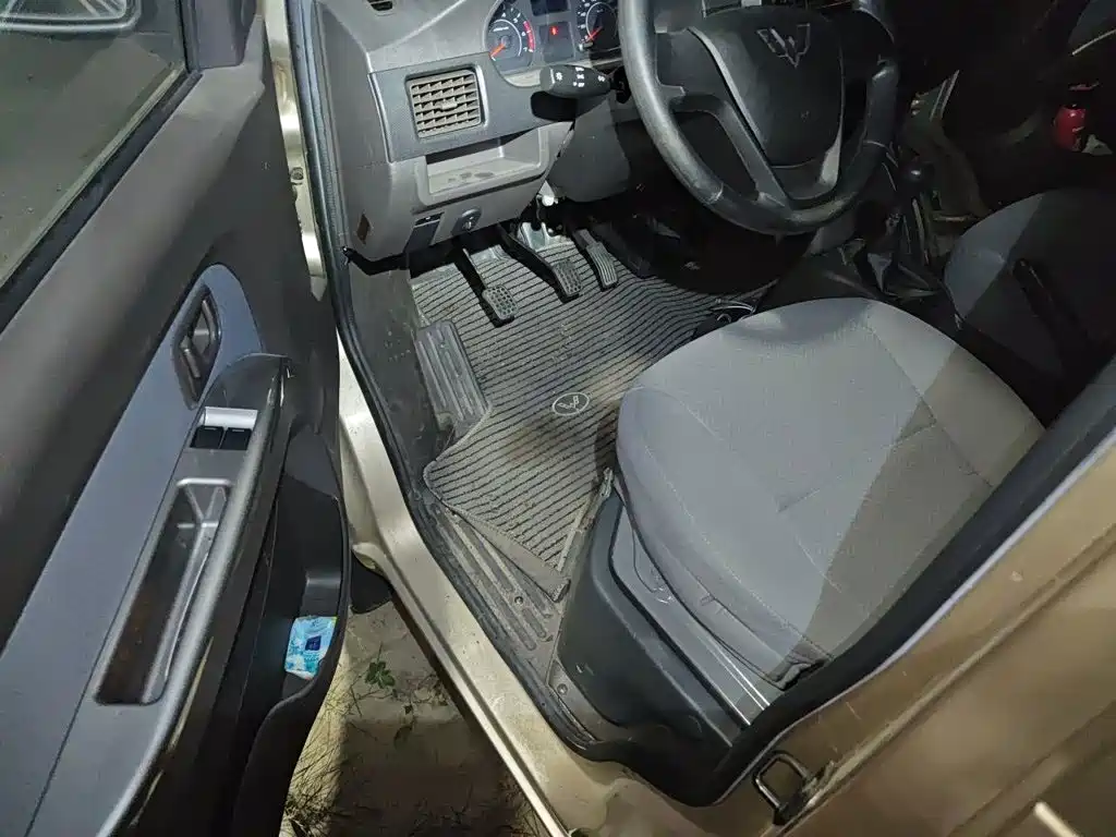 Wuling Rongguang — миниатюра 13