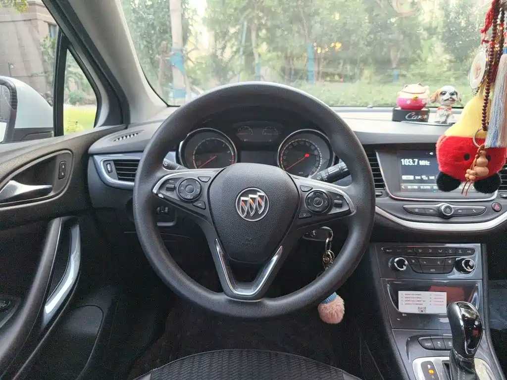 Buick Verano — миниатюра 7