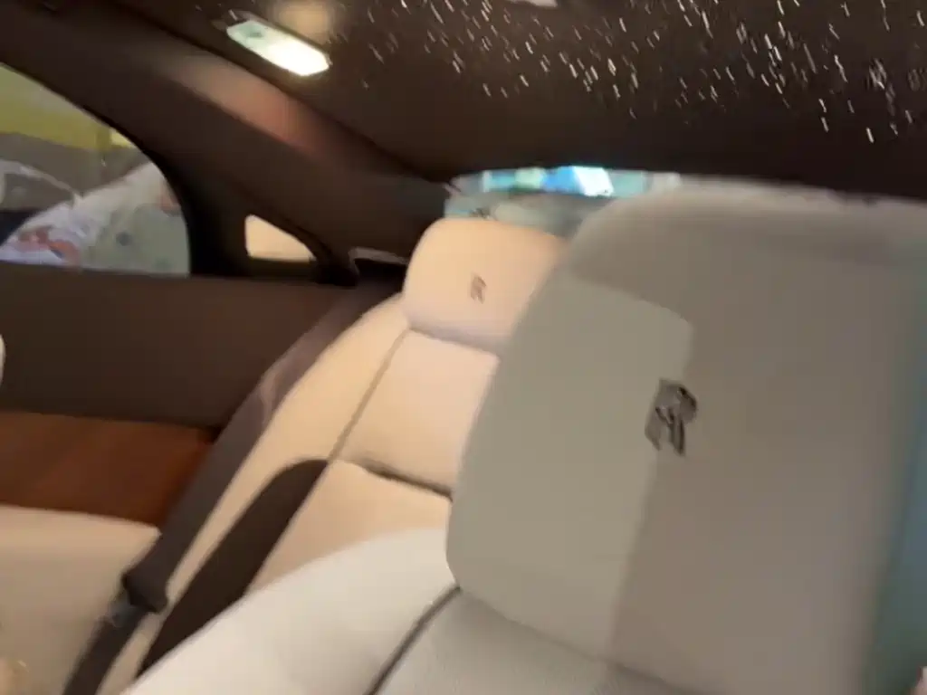 Rolls-Royce Wraith — миниатюра 4