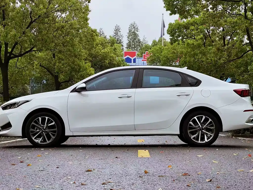 Kia K3 — миниатюра 8