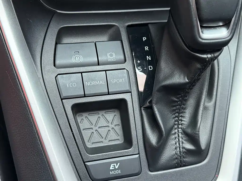 Toyota Wildlander 2024 2.5L E-CVT Luxury PLUS