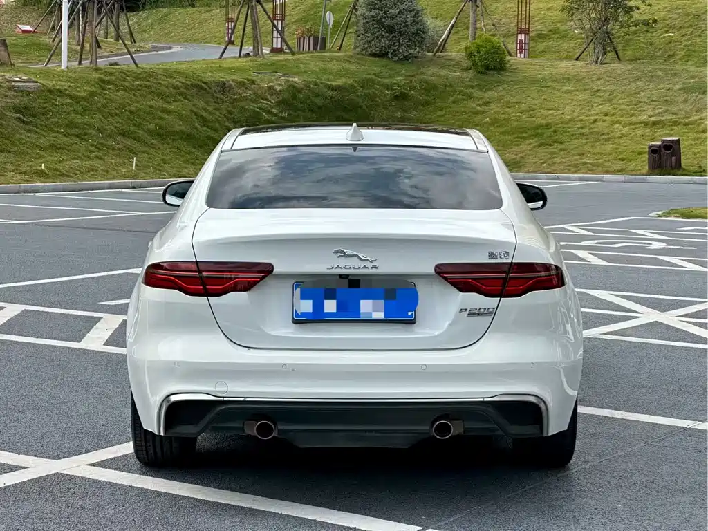 Jaguar XEL — миниатюра 5