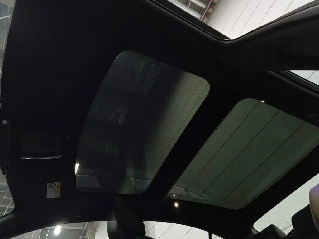Toyota Camry — миниатюра 14