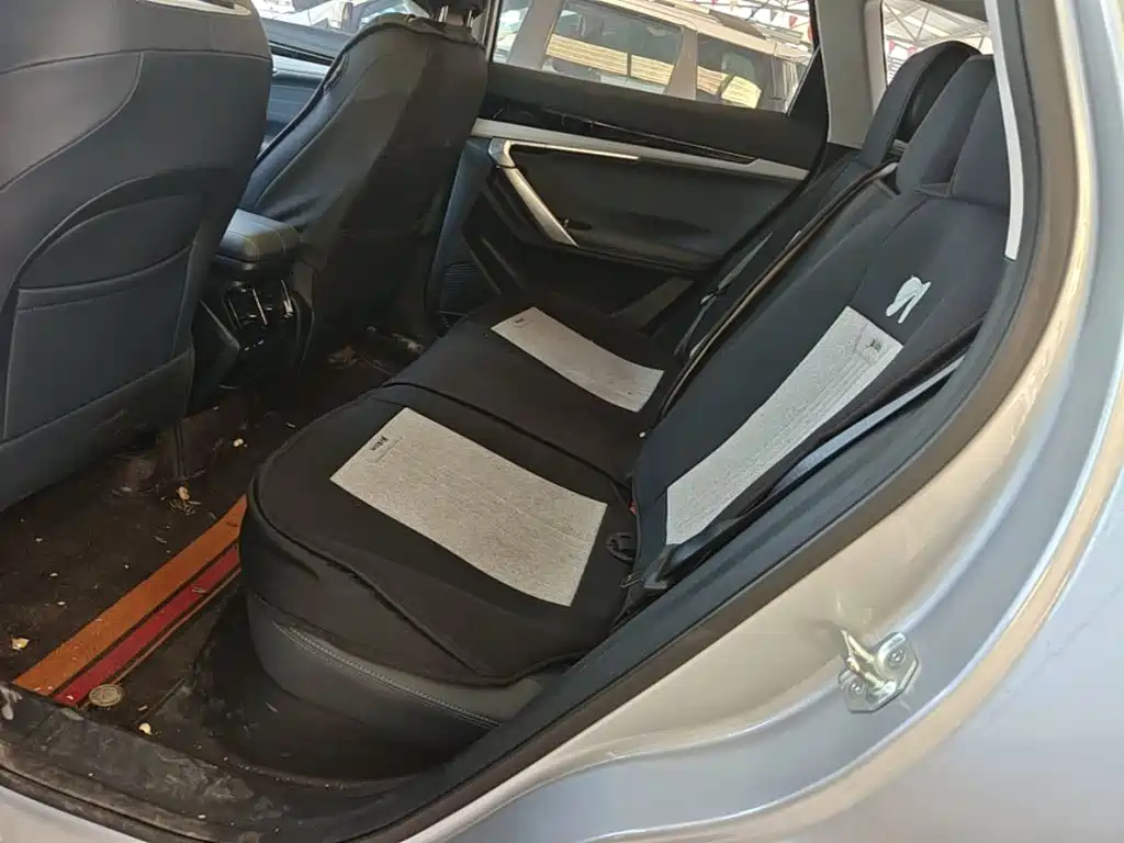 Geely Boyue L — миниатюра 17