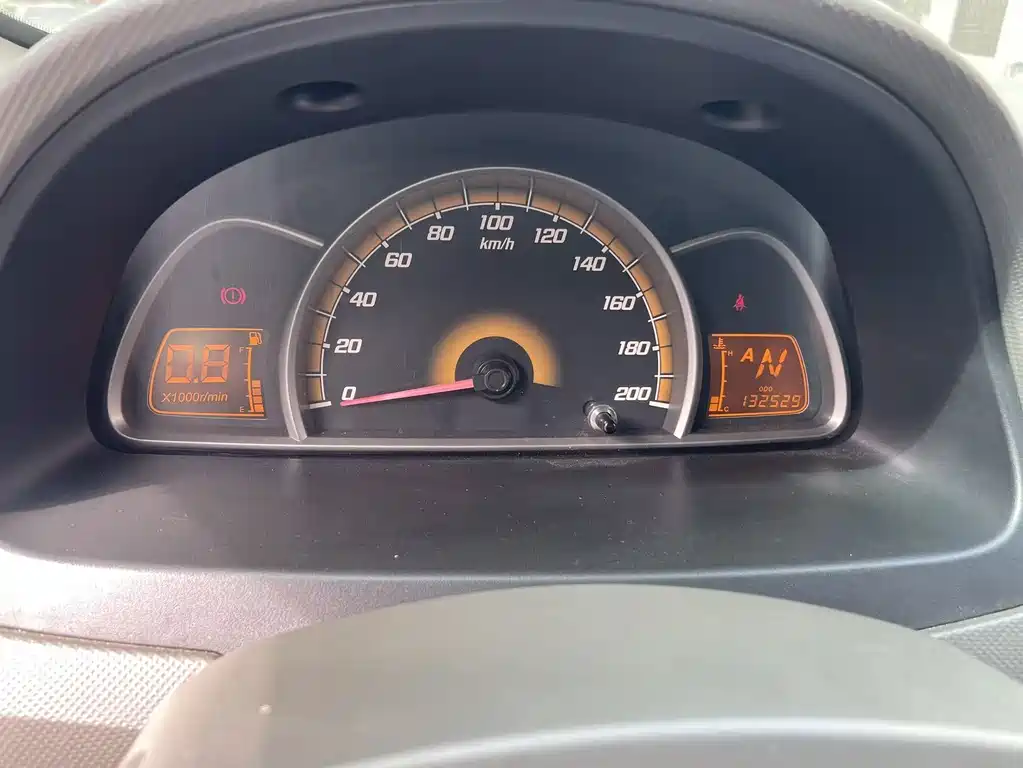 Chevrolet Sail Hatchback 1.4L AMT Premium Comfort Edition, фото 12