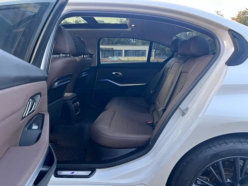 BMW 3 Series — миниатюра 13
