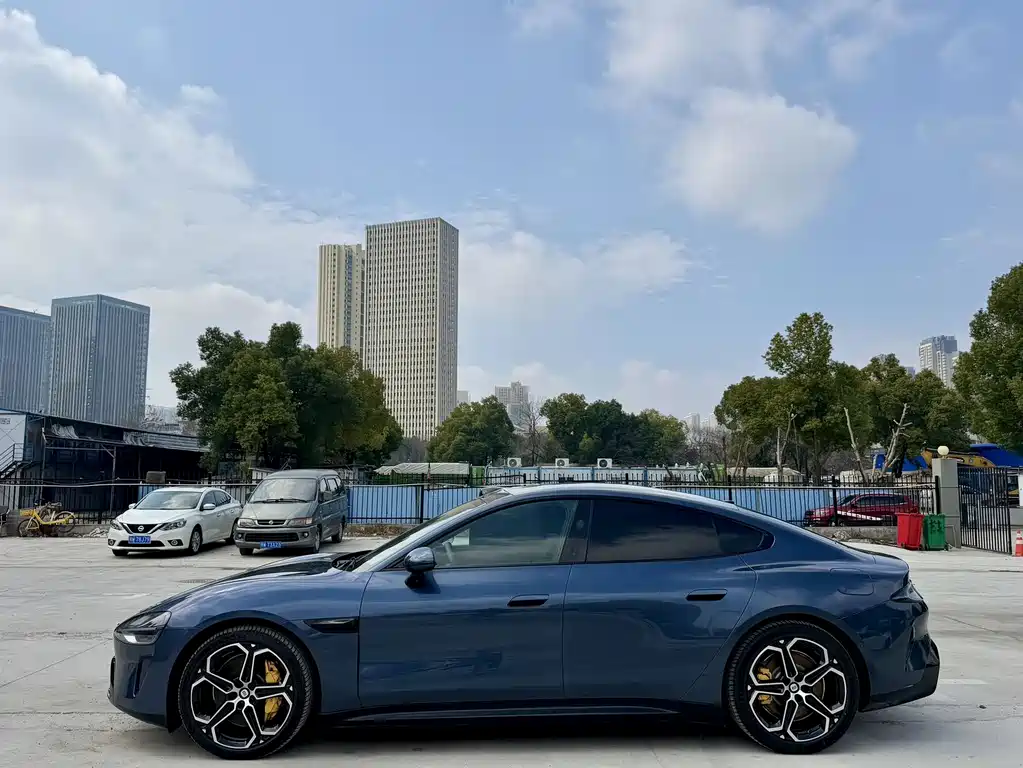 XIAOMI CAR XIAOMI SU7