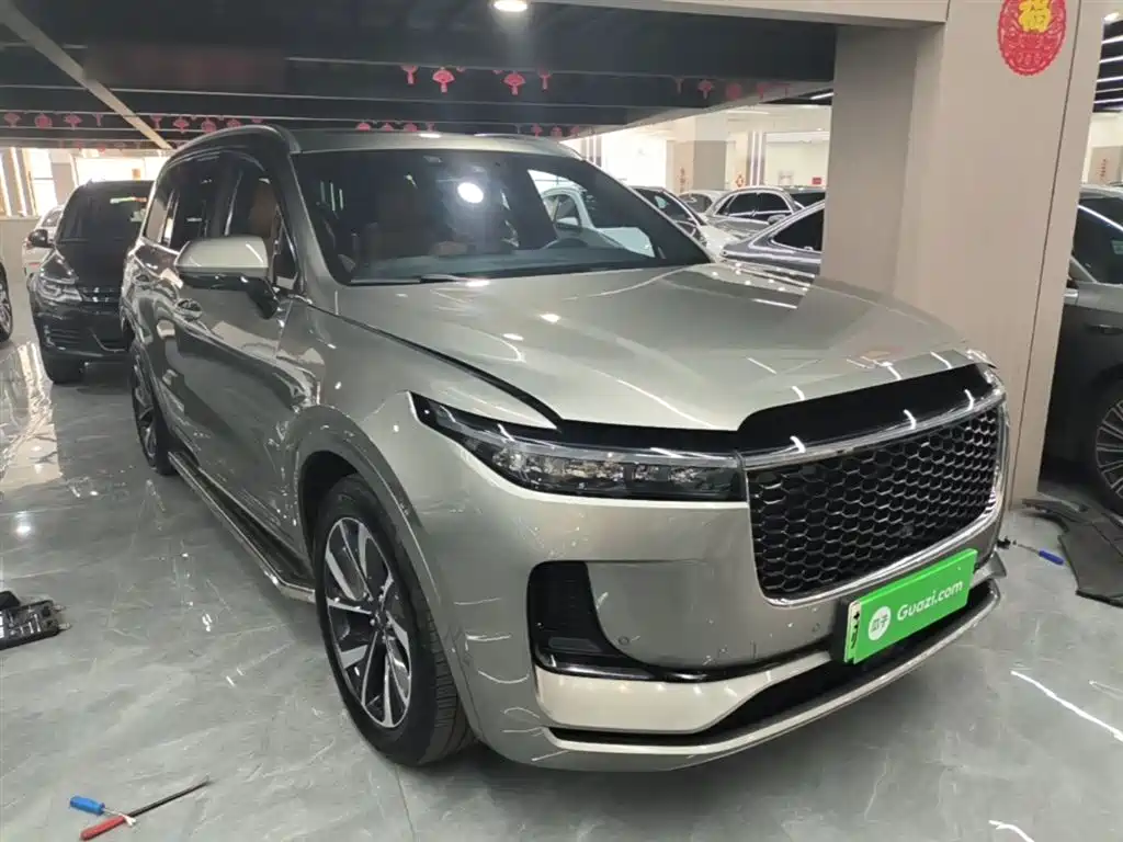Li Auto ONE 2021 6 мест