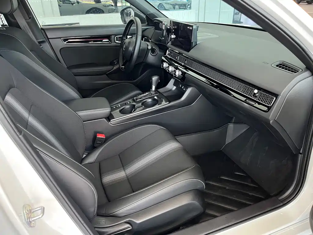 Honda Civic — миниатюра 11