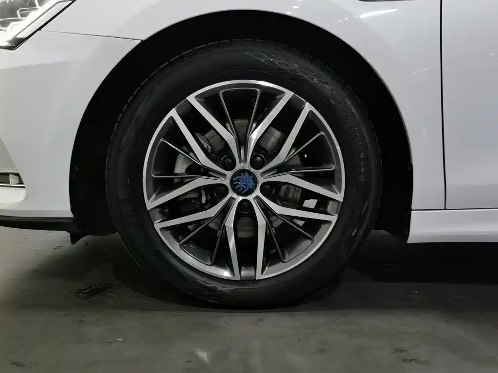 BYD Qin Pro NEV — миниатюра 17