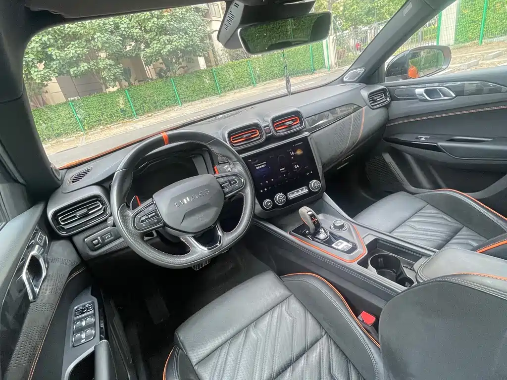 LYNK & CO. 02 HATCHBACK