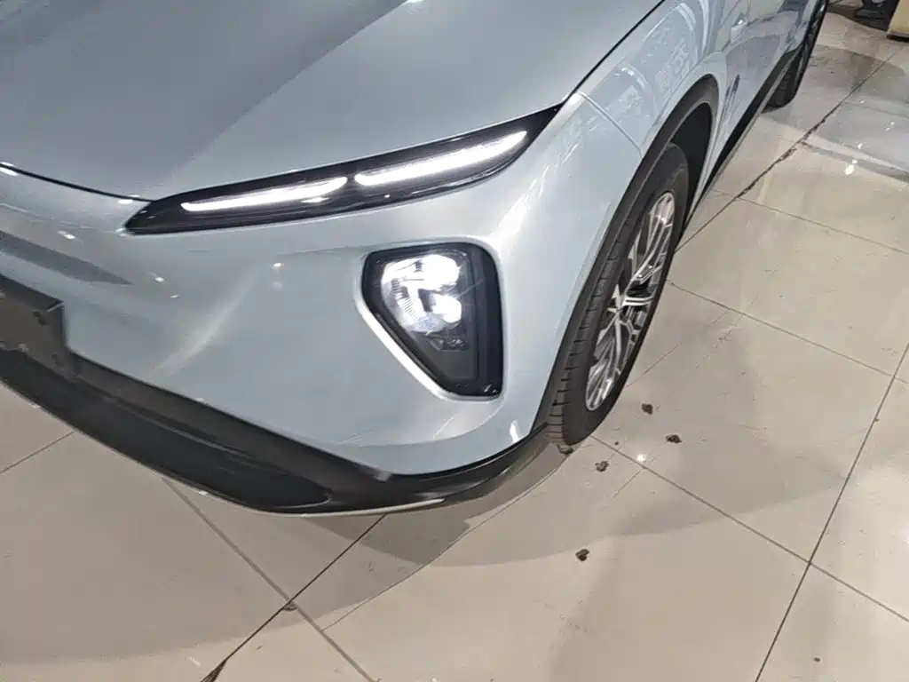 NIO ES6 — миниатюра 24