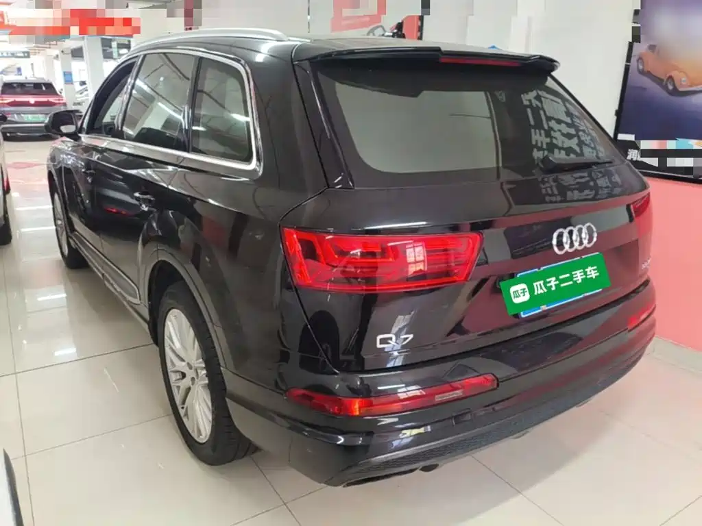 Audi Q7 — миниатюра 5