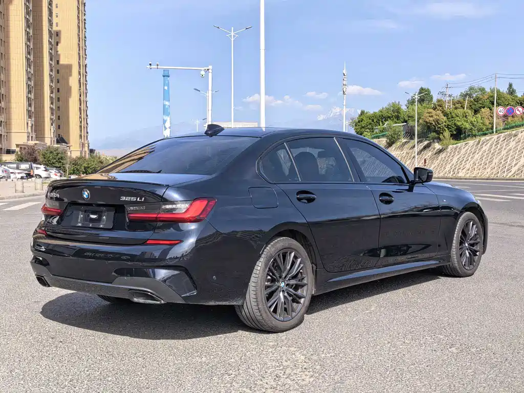 BMW 3 Series 3 2022 325i M Sport