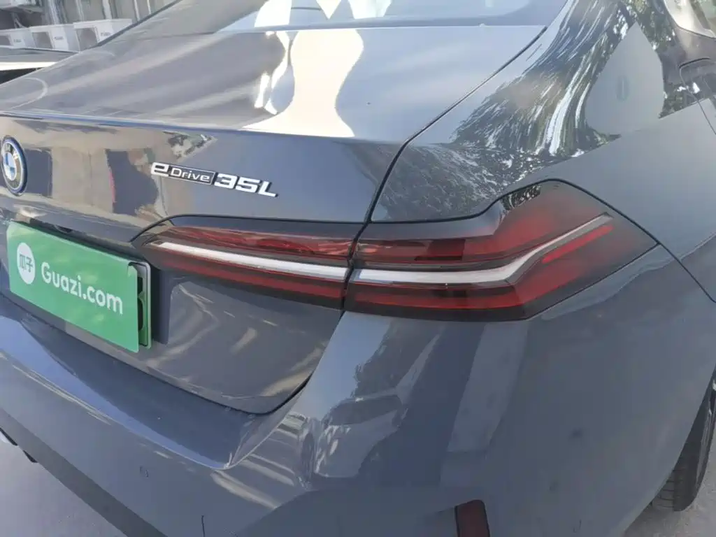 BMW i5 — миниатюра 8