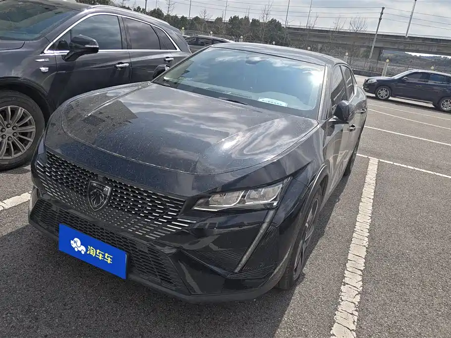 PEUGEOT 408X