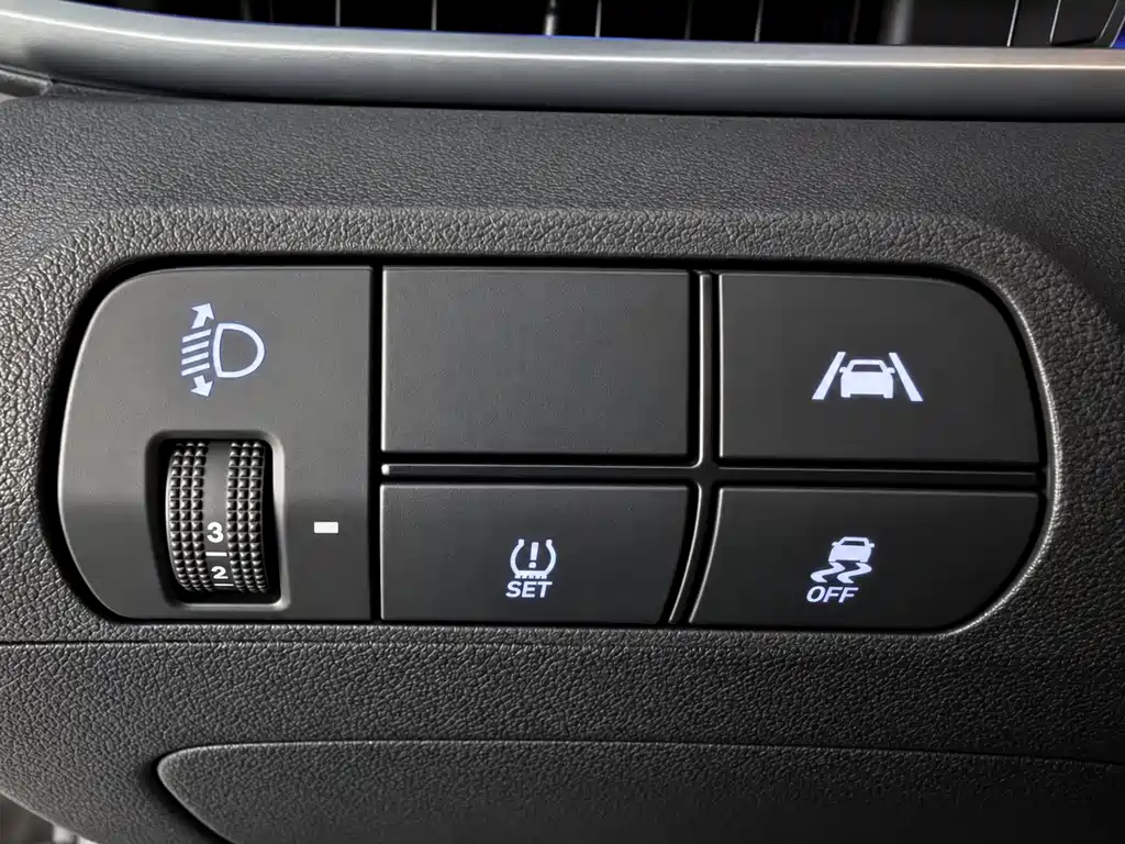 Hyundai Elantra — миниатюра 20