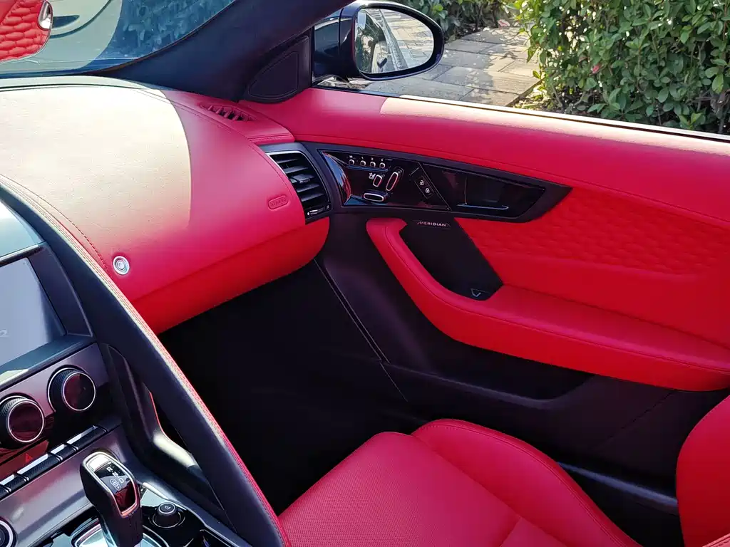 Jaguar F-TYPE — миниатюра 16