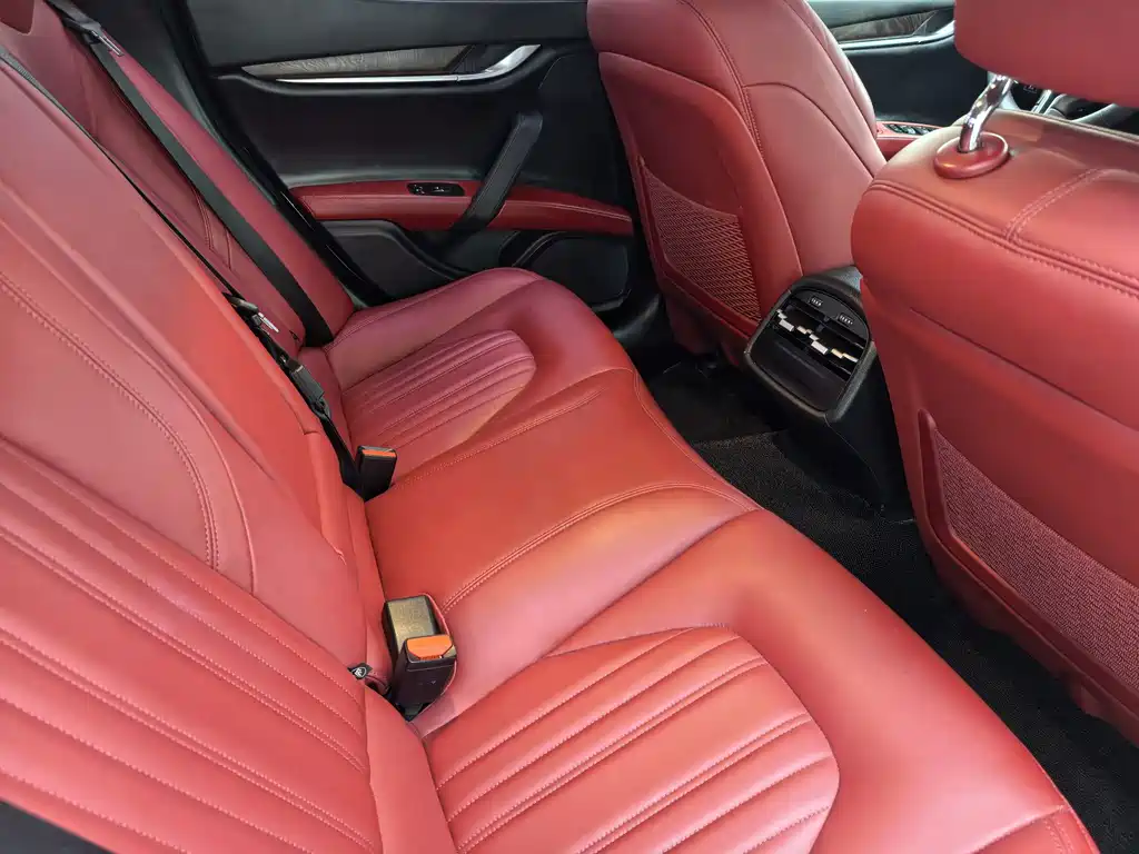 Maserati Ghibli — миниатюра 9