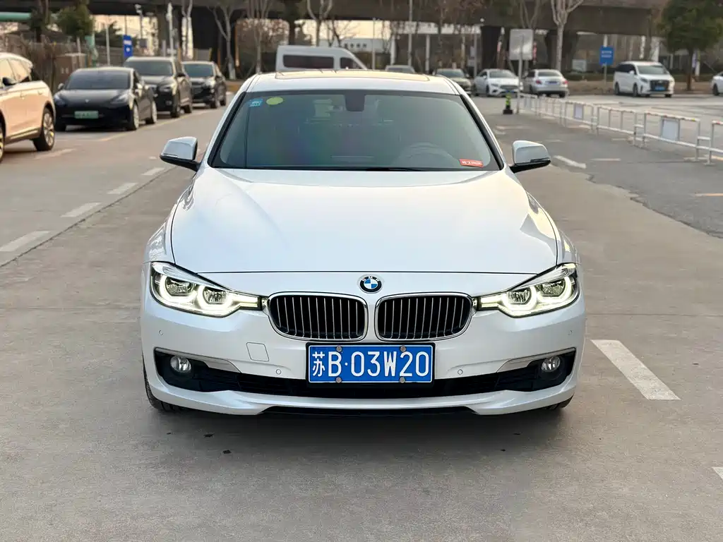 BMW 3 SERIES