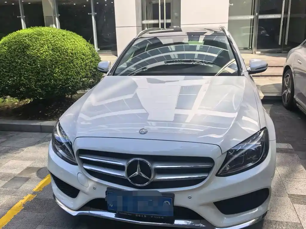 Mercedes-Benz C-Class (Import) — миниатюра 2