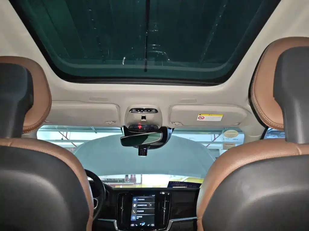 Volvo S90 — миниатюра 15