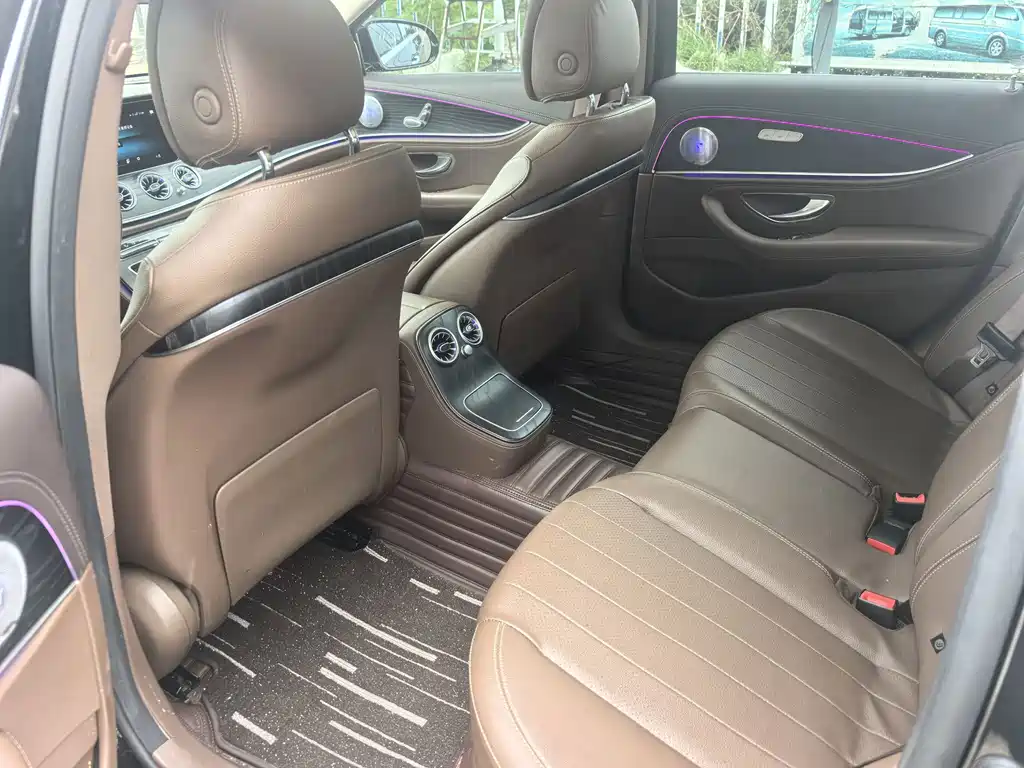 Mercedes-Benz E-Class — миниатюра 7