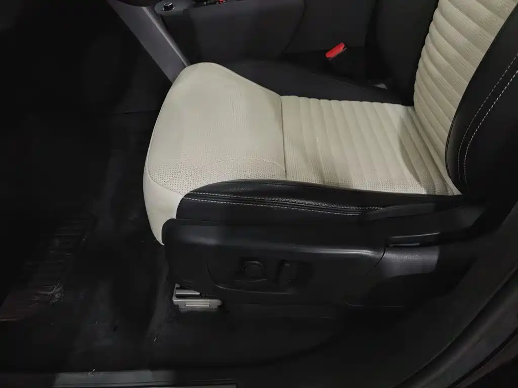 Land Rover Discovery — миниатюра 20