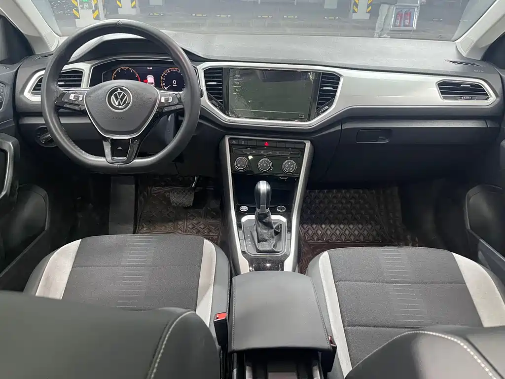 VOLKSWAGEN T ROC EXPLORING SONGS