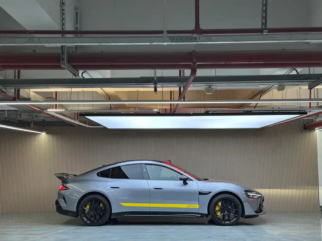 XIAOMI CAR XIAOMI SU7 ULTRA