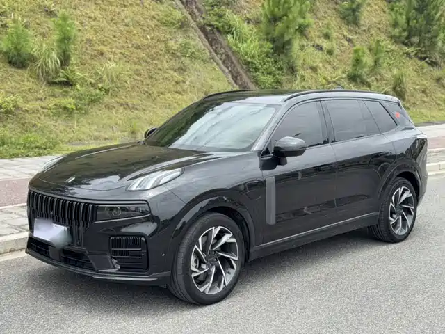 2022 Lynk & Co 09