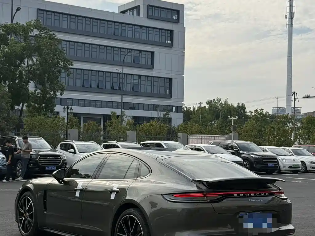 Porsche Panamera — миниатюра 7