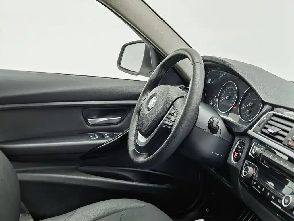 BMW 3 Series — миниатюра 22