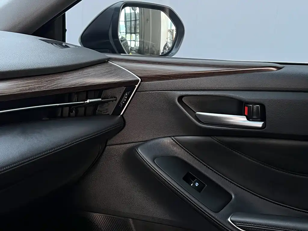 Toyota Avalon — миниатюра 13
