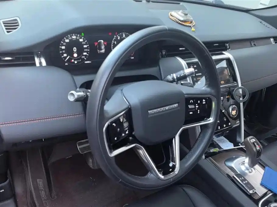 LAND ROVER DISCOVER NEW ENERGY SOURCES FOR SPORTS