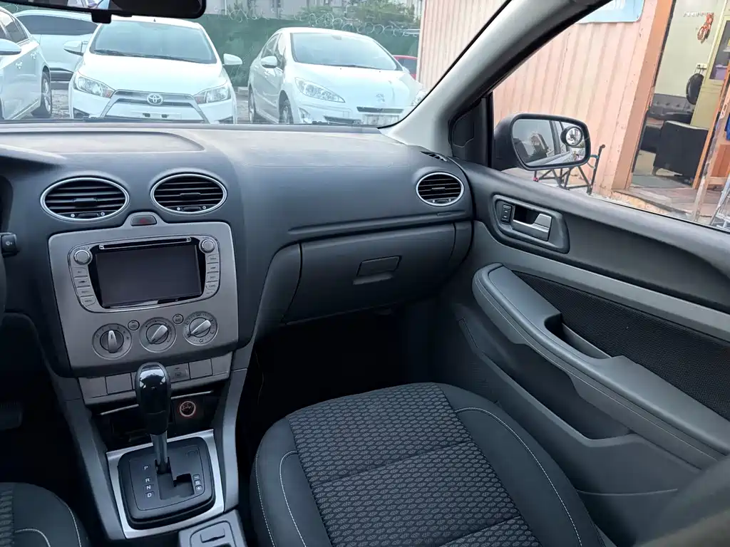 Ford Focus — миниатюра 12