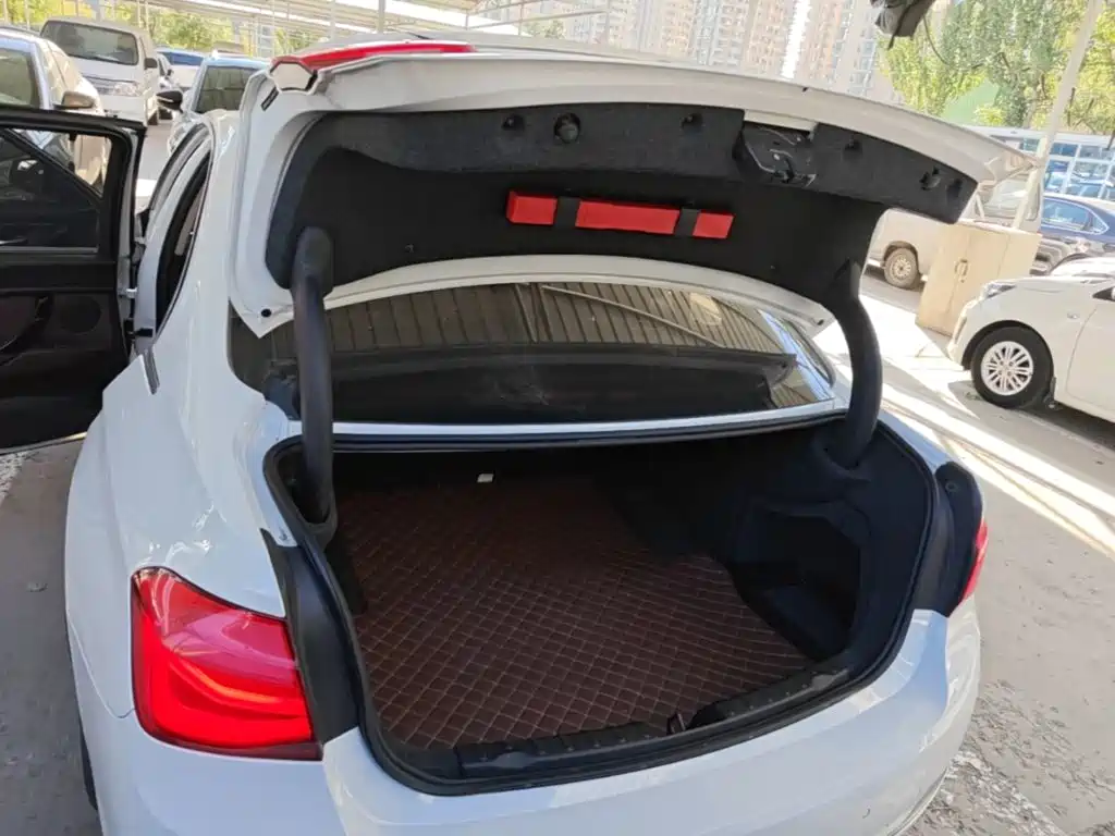 BMW 3 Series — миниатюра 19