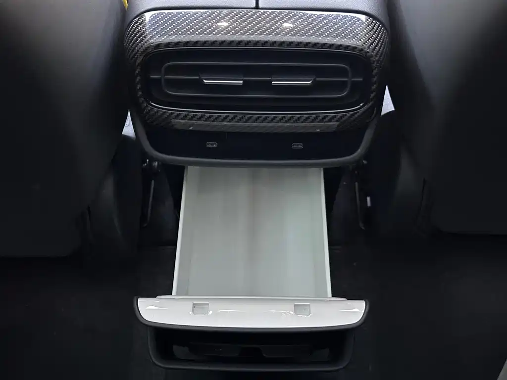 XIAOMI CAR XIAOMI SU7 ULTRA