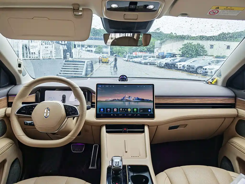 Aito M7 2024 1.5T Smart Drive Max 6 мест