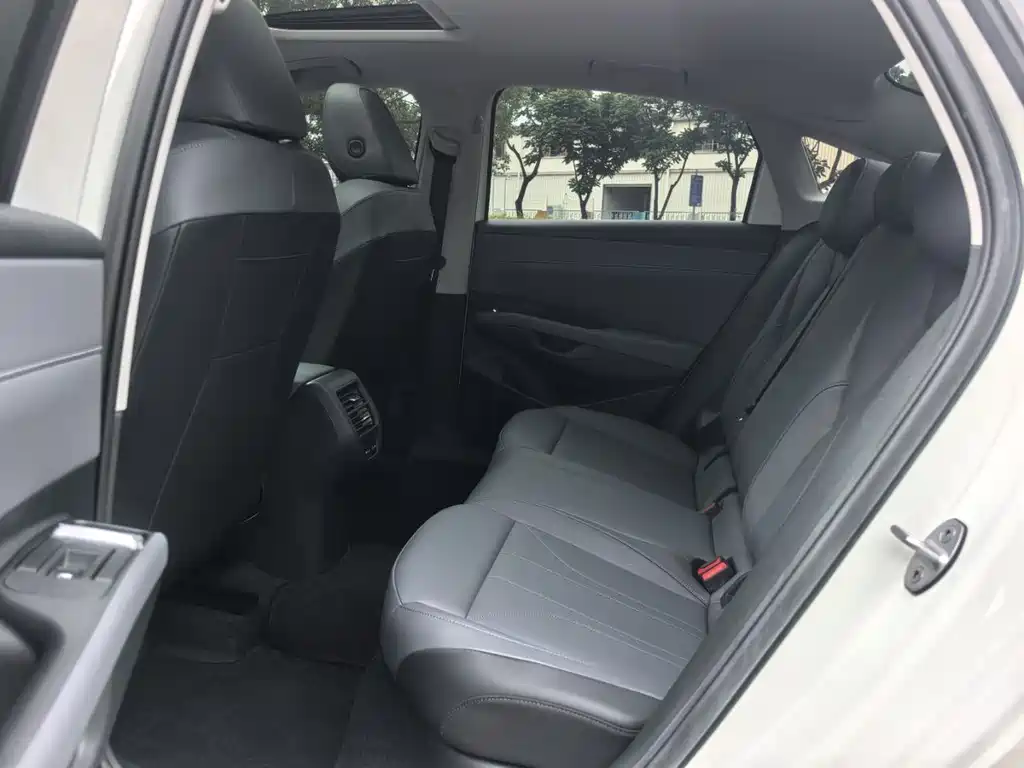 Volkswagen Lavida 2026 Pro 300TSI