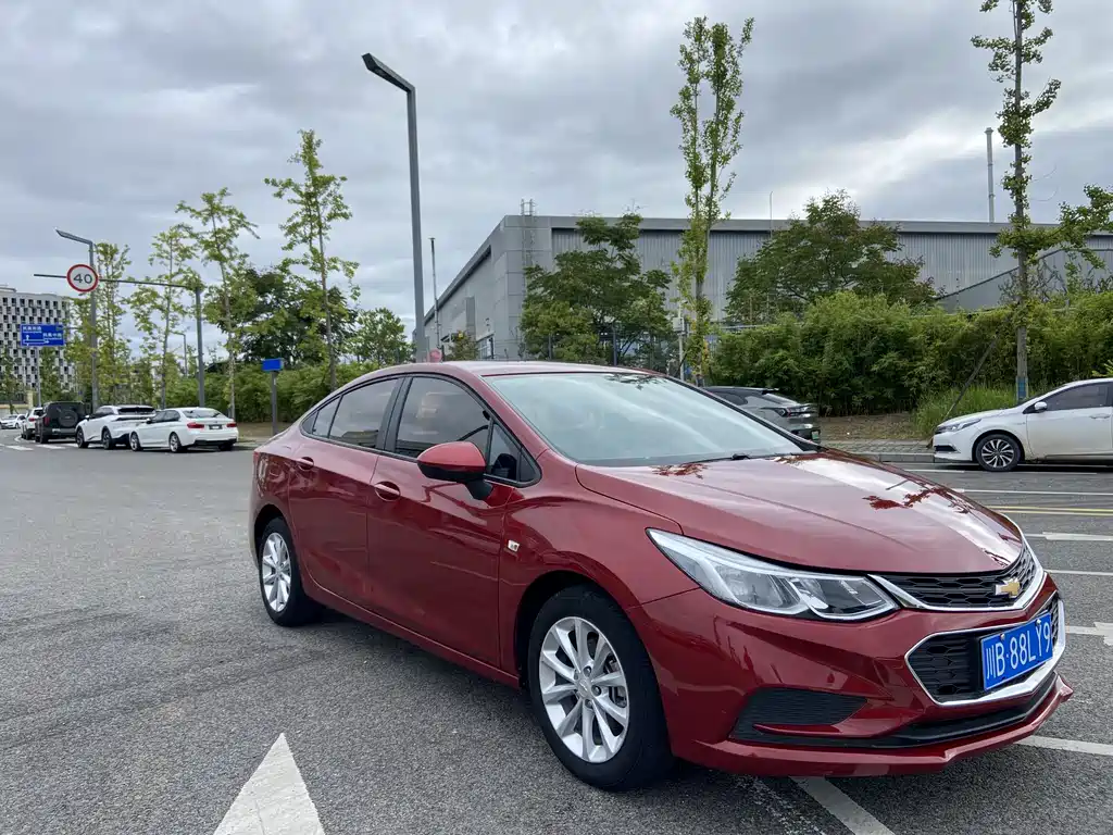 CHEVROLET CRUZE