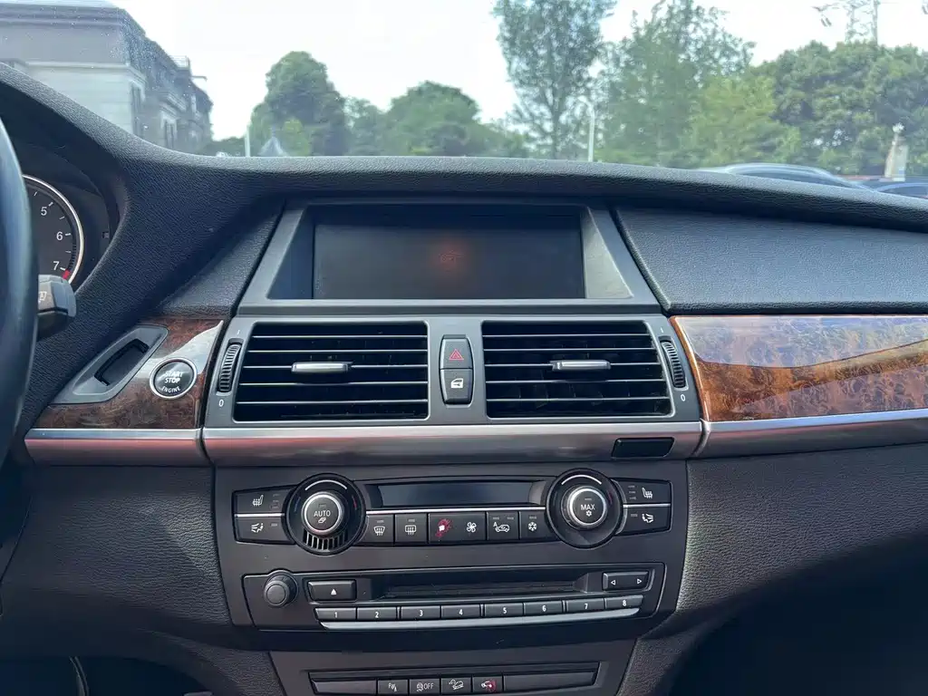 BMW X5 (Import) — миниатюра 13