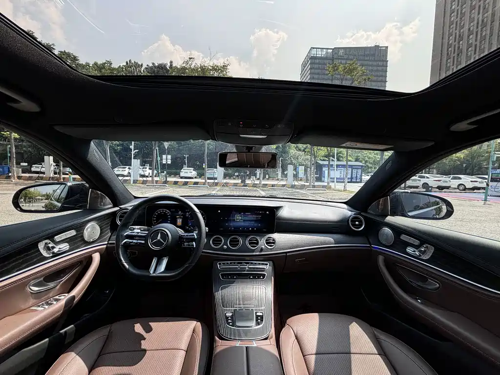Mercedes-Benz E-Class — миниатюра 7