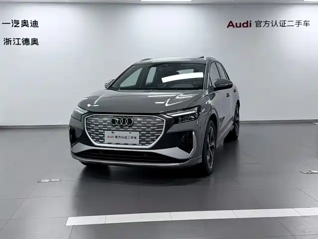 AUDI Q4 E TRON 2024