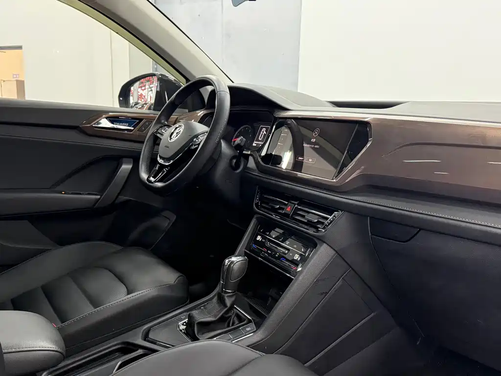 Volkswagen Tharu — миниатюра 10