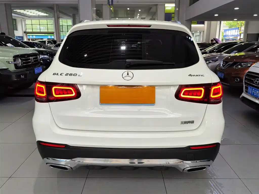 MERCEDES-BENZ GLC