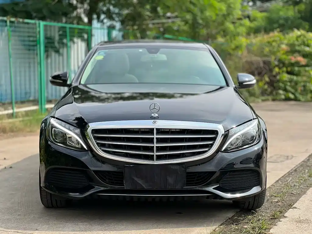 Mercedes-Benz C-Class — миниатюра 2