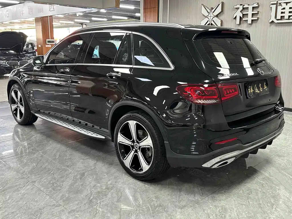 MERCEDES-BENZ GLC