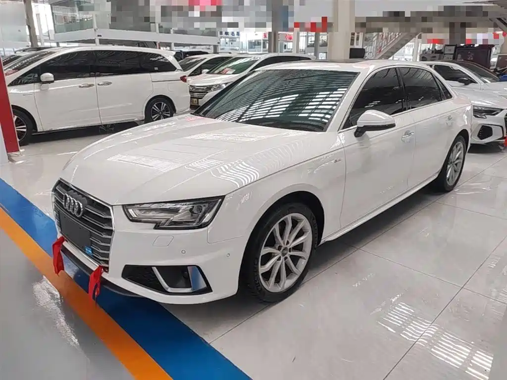 Audi A4L 2020