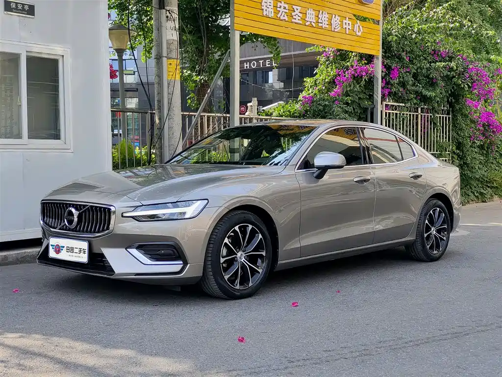 Volvo S60 2021
